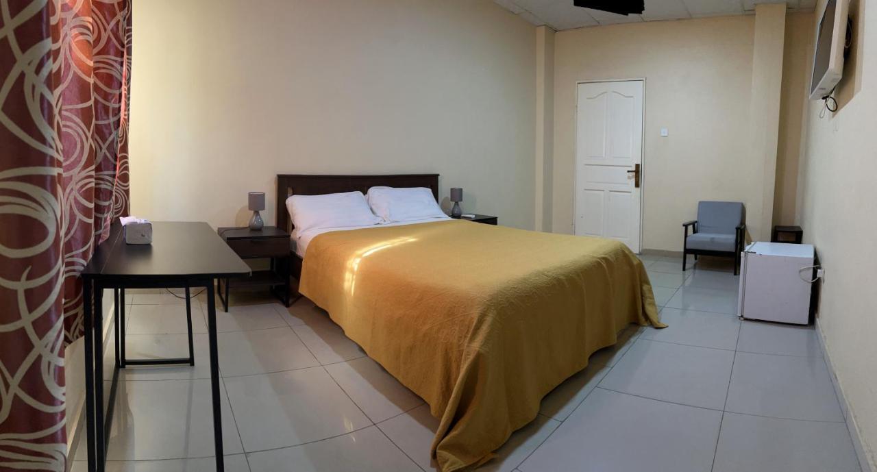 Sky Inn Hotel Freetown Eksteriør billede