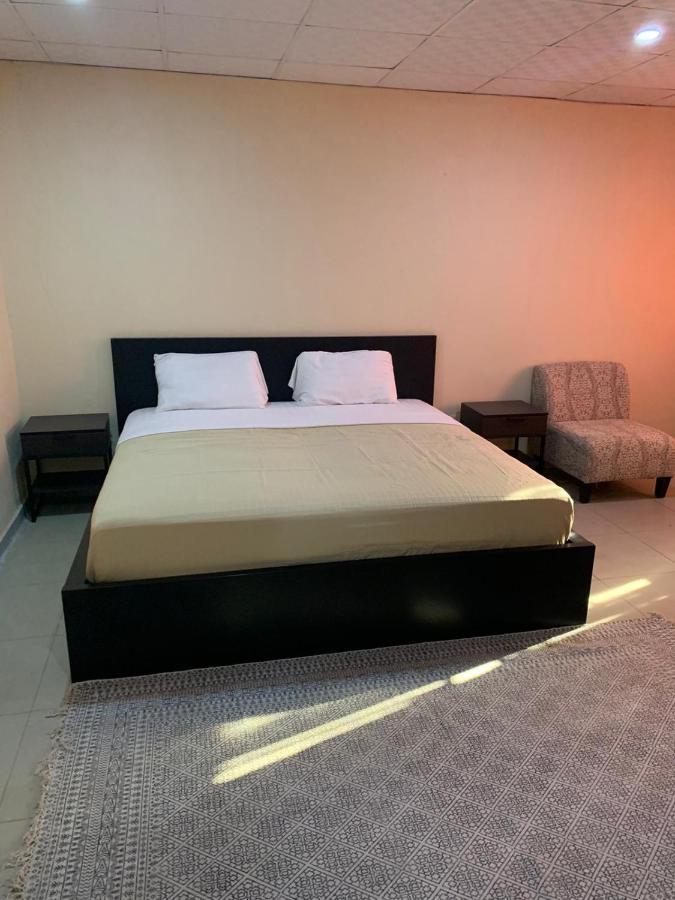 Sky Inn Hotel Freetown Eksteriør billede